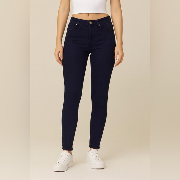 Ag Adriano Goldschmied Denim - AG denim jeans High waist straight leg short jeans for women Size 10